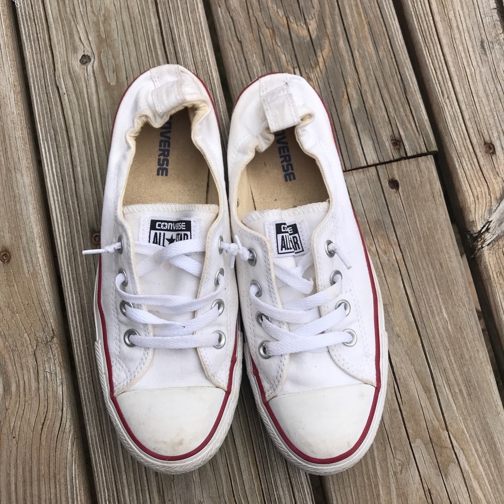 WHITE CONVERSE LOW TOPS 🤍